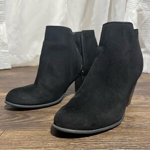 Preloved - OLD NAVY Ankle Boots, Black, Faux Suede, Women’s Ankle Booties